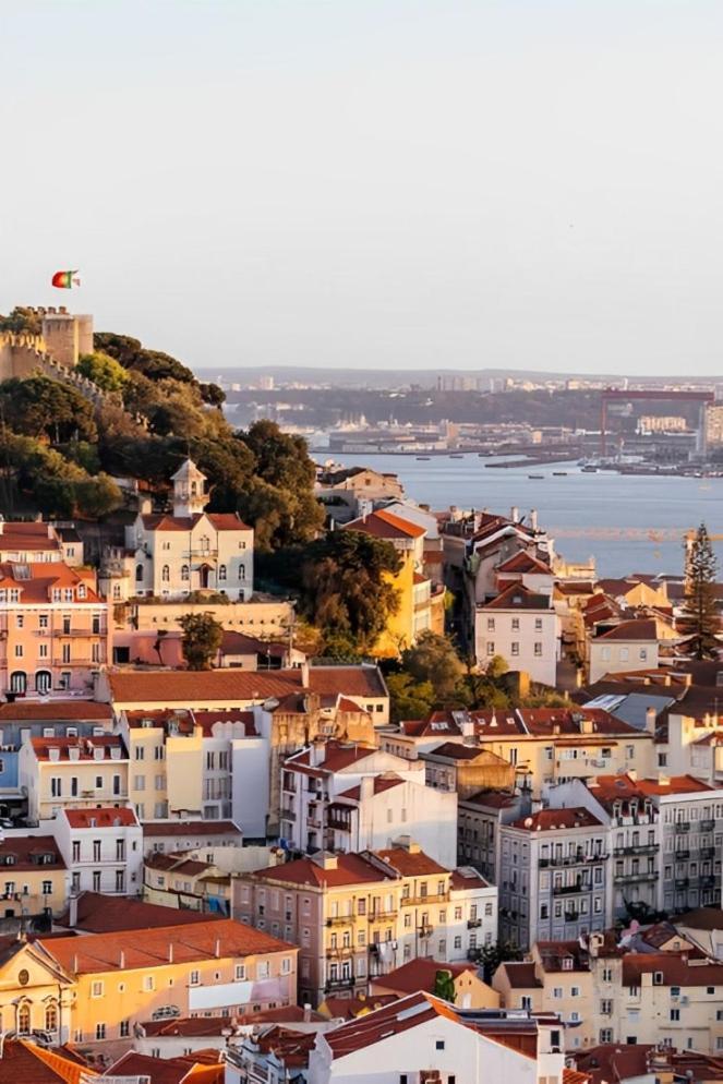 Ferienwohnung Castelo Premium By Homing Lissabon Exterior foto